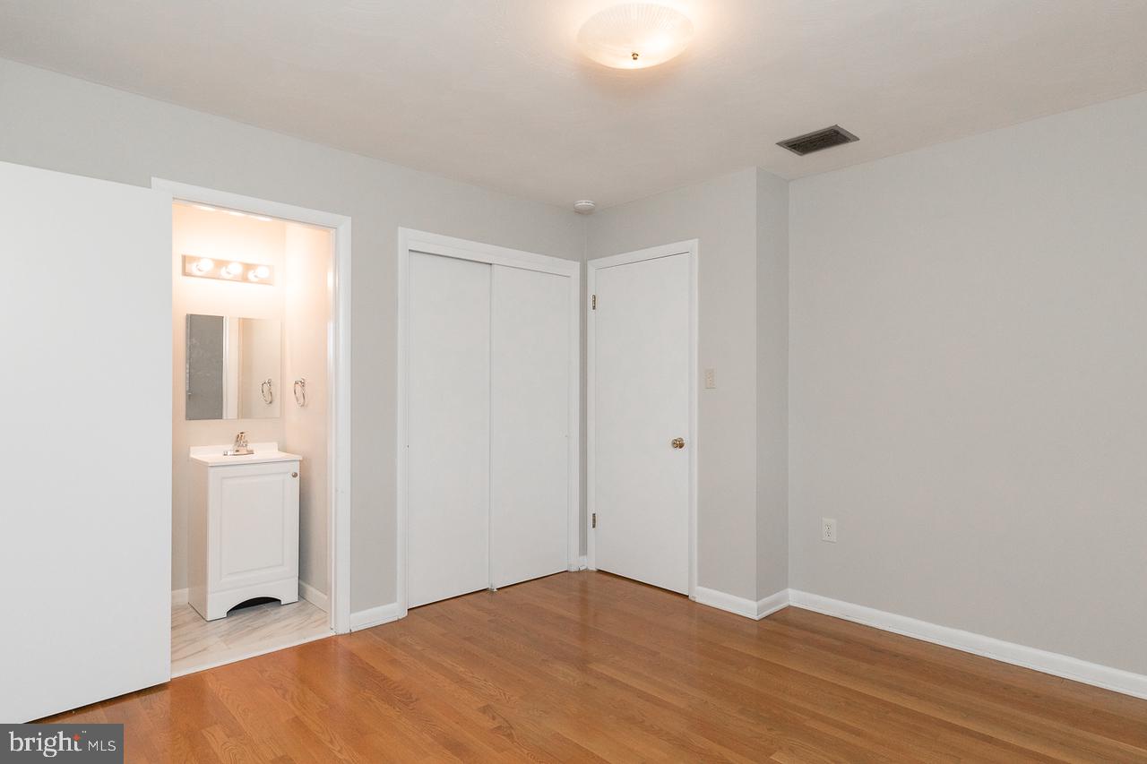 328 Russelcroft Road Winchester, VA 22601 - Photo 23 of 42 Bedroom 3 with half bath