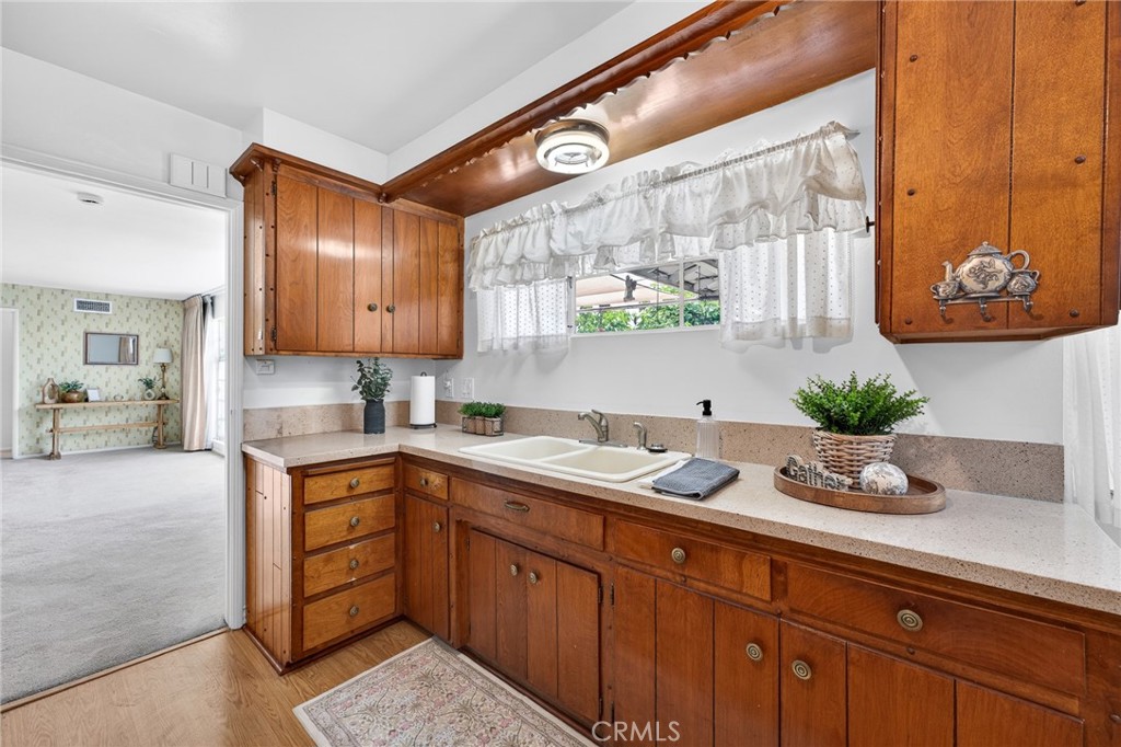 977 North Riverside Avenue Rialto, CA 92376 - Photo 12 of 39 Kitchen