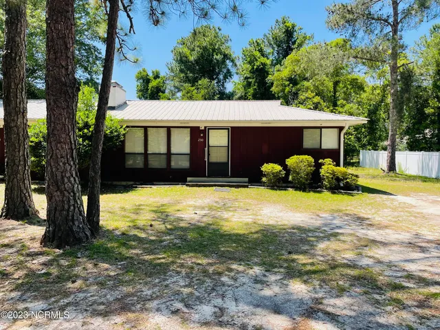 $1,050 | 250 North Cherry Street, Pinebluff, NC 28373