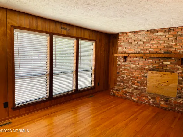 $1,050 | 250 North Cherry Street, Pinebluff, NC 28373