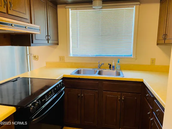 $1,050 | 250 North Cherry Street, Pinebluff, NC 28373