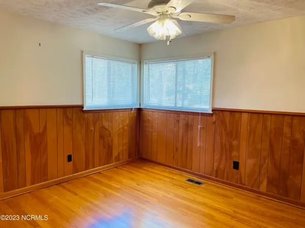 $1,050 | 250 North Cherry Street, Pinebluff, NC 28373