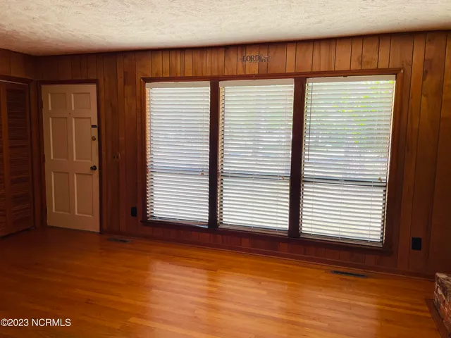 $1,050 | 250 North Cherry Street, Pinebluff, NC 28373