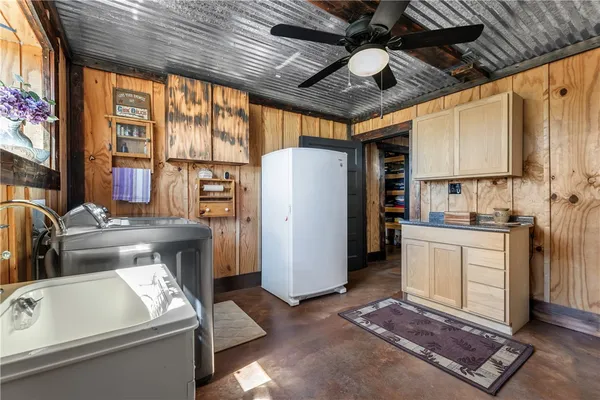 a view of a yard with an trees