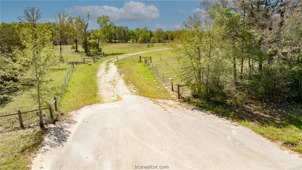 $1,350,000 | 9798 Farm To Market Road 2446, Franklin, TX 77856