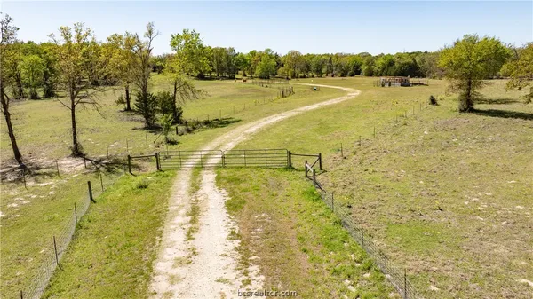 $1,350,000 | 9798 Farm To Market Road 2446, Franklin, TX 77856