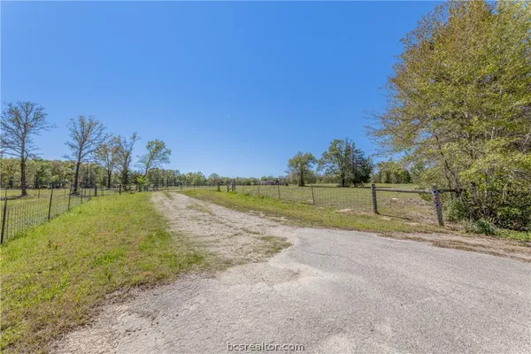 $1,350,000 | 9798 Farm To Market Road 2446, Franklin, TX 77856