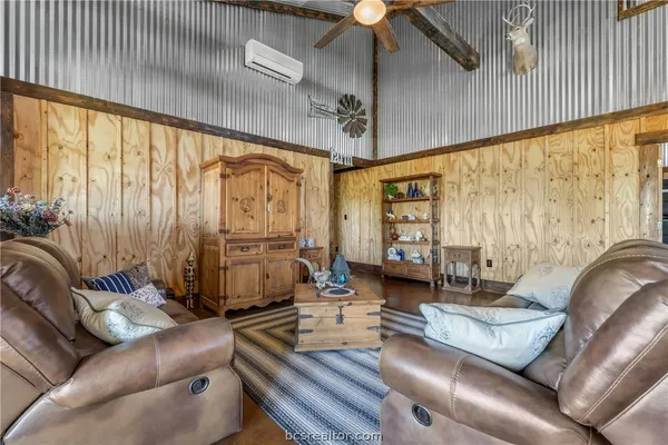 $1,350,000 | 9798 Farm To Market Road 2446, Franklin, TX 77856