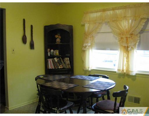 754 Magnolia Road North Brunswick, NJ 08902 - Photo 4 of 14