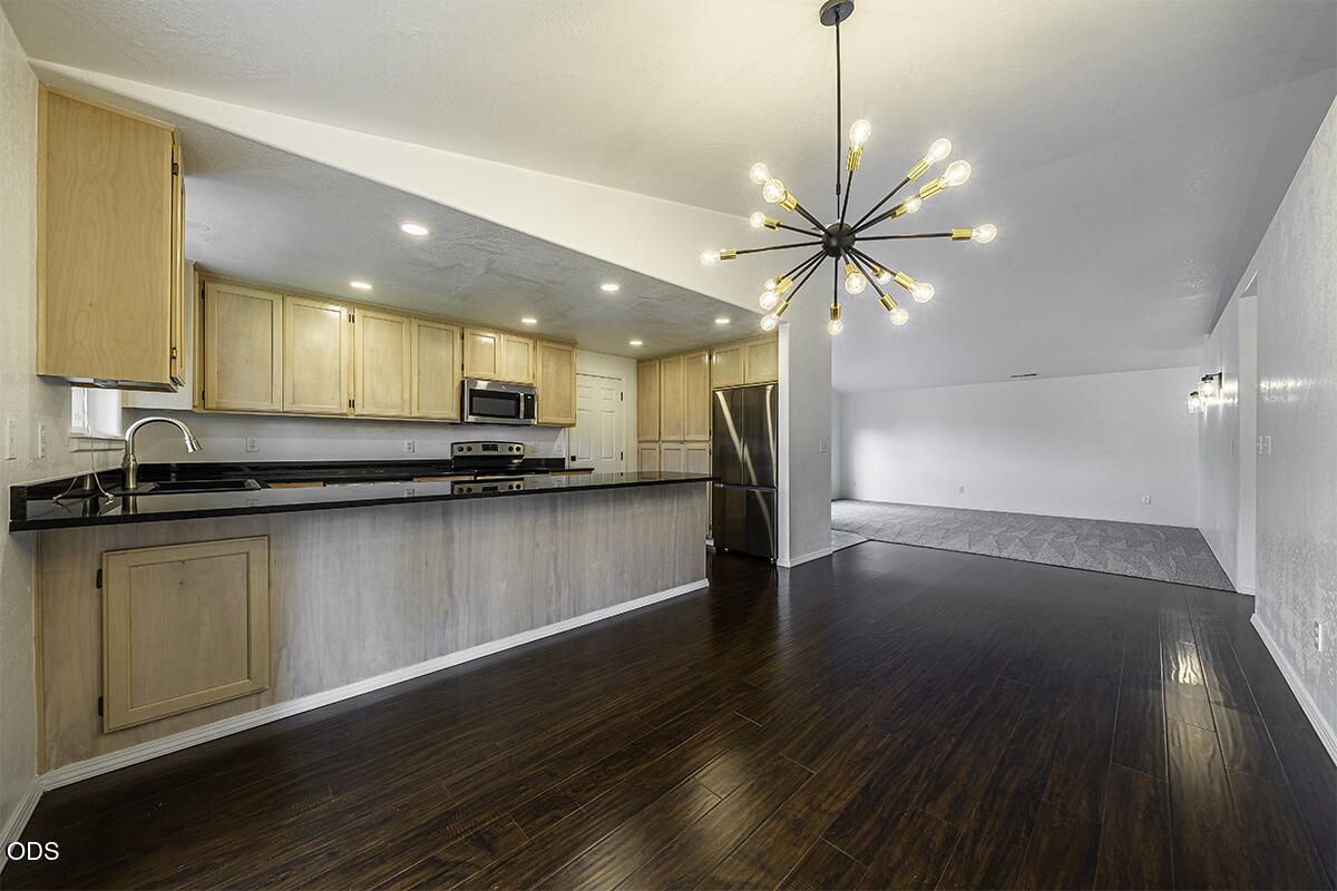 1118 Angela Court Central Point, OR 97502 - Photo 20 of 22