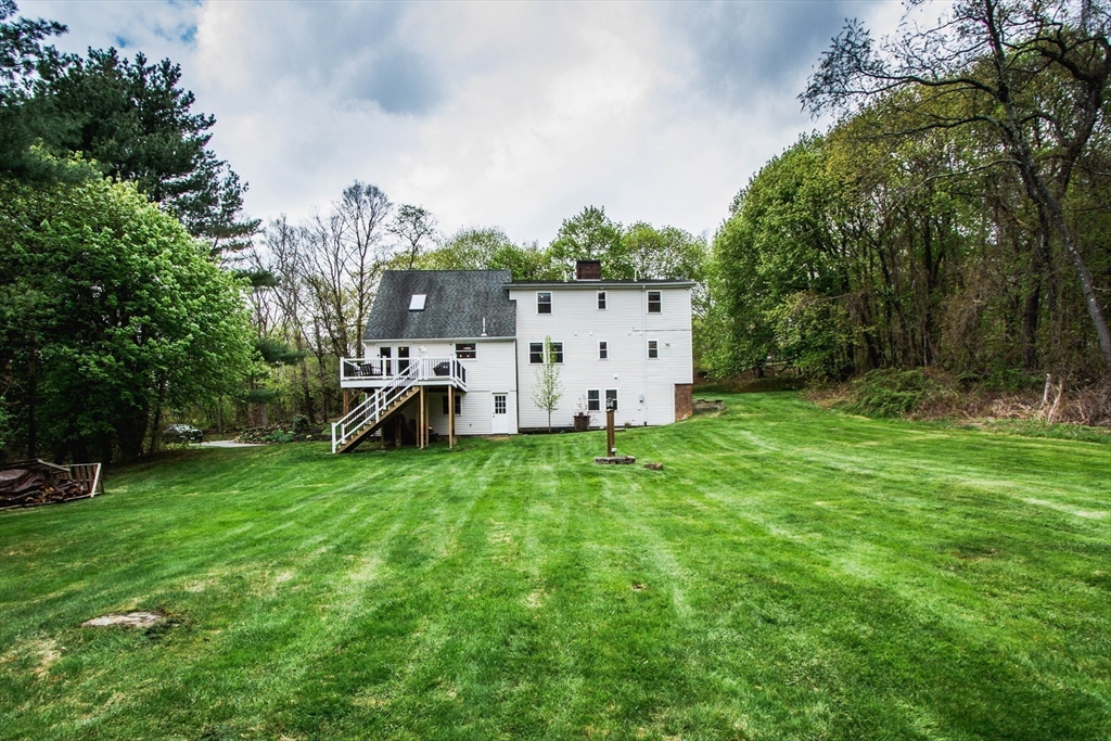 692 Cronin Road Warren, MA 01585 - Photo 5 of 42