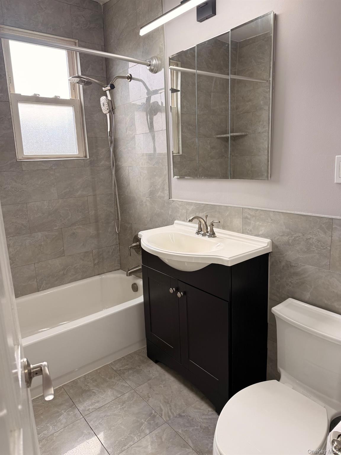 25 Trinity Place, Unit 3M New Rochelle, NY 10805 - Photo 6 of 11