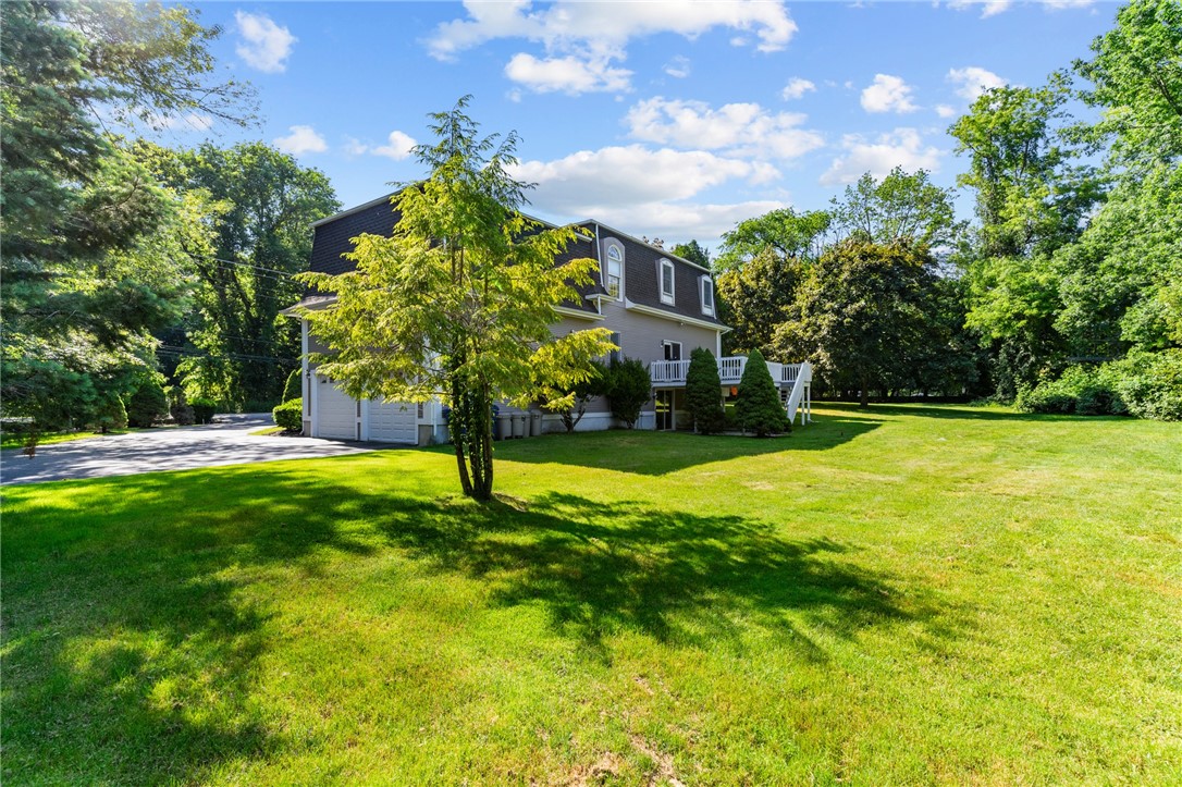 80 Howland Road East Greenwich, RI 02818 - Photo 3 of 34