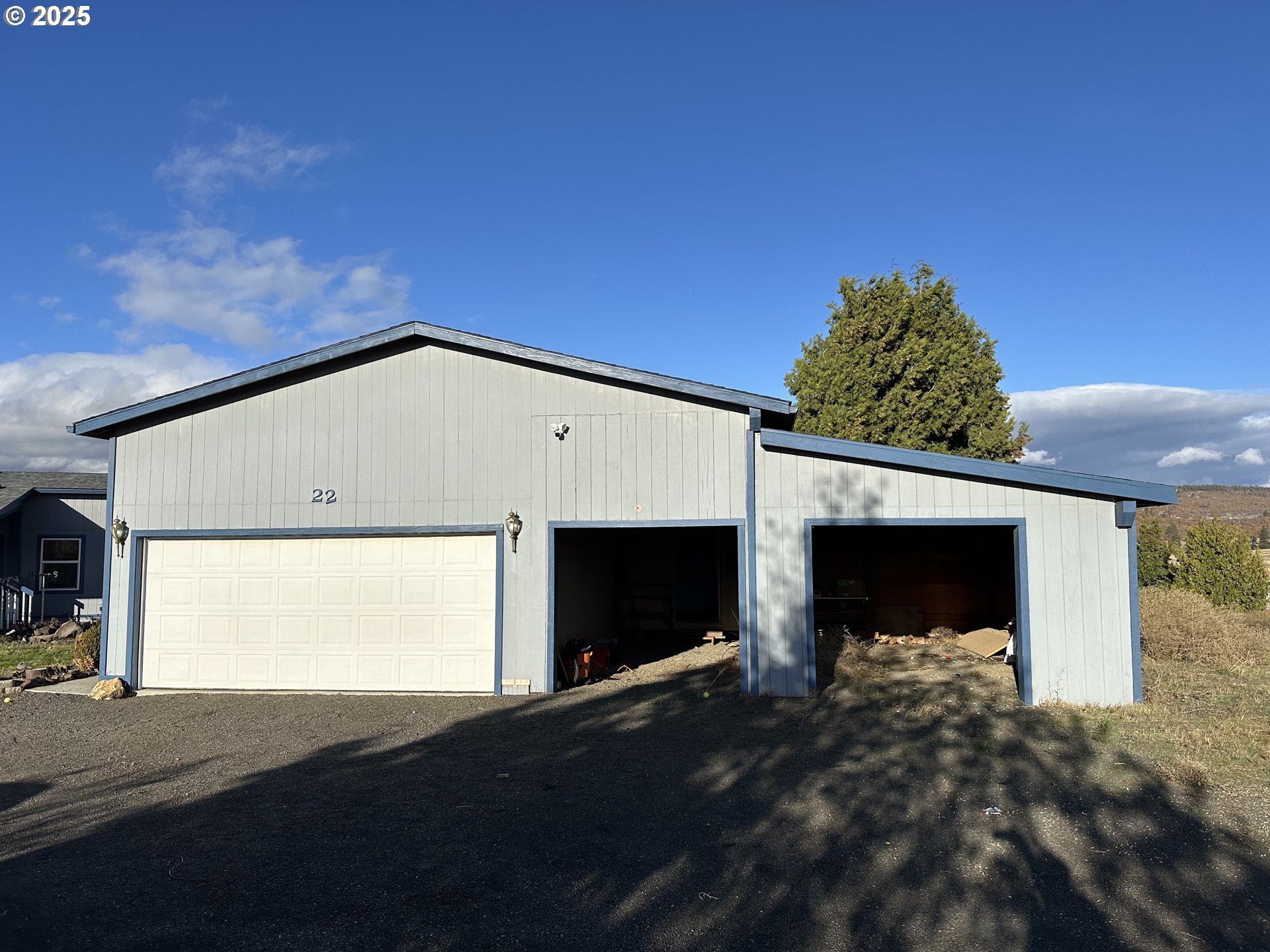 22 Glen Affric Road Goldendale, WA 98620 - Photo 14 of 19 a view of a windows in the patio