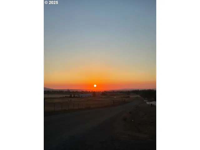 a view of an houses with outdoor space