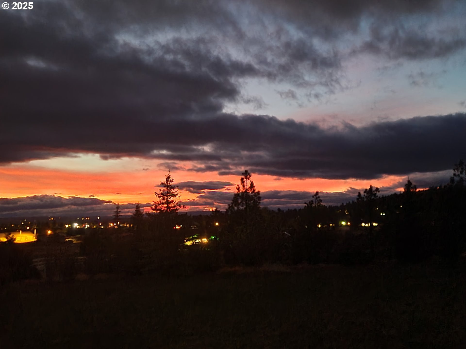 22 Glen Affric Road Goldendale, WA 98620 - Photo 19 of 19 a view of sunset