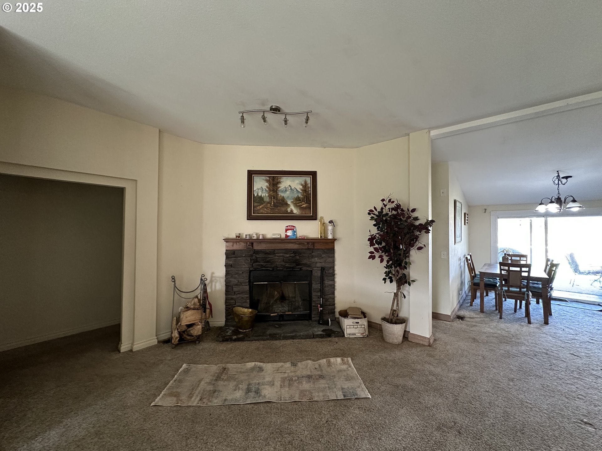 22 Glen Affric Road Goldendale, WA 98620 - Photo 3 of 19 a living room with furniture and a fireplace