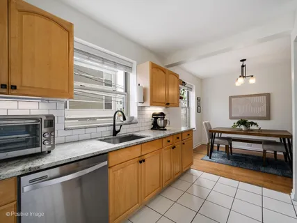 $250,000 | 4935 North Wolcott Avenue, Unit 1A, Chicago, IL 60640