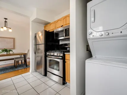 $250,000 | 4935 North Wolcott Avenue, Unit 1A, Chicago, IL 60640