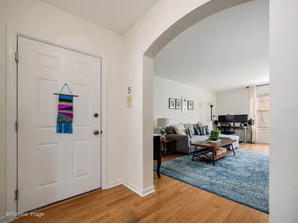 $250,000 | 4935 North Wolcott Avenue, Unit 1A, Chicago, IL 60640