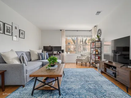 $250,000 | 4935 North Wolcott Avenue, Unit 1A, Chicago, IL 60640