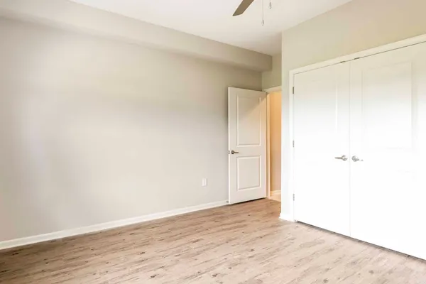 $994 | 10001 Oak Brg Circle, Louisville, KY 40219