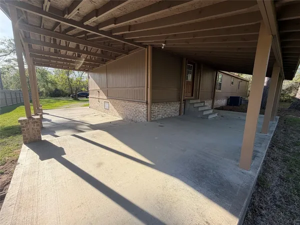 $1,700 | 15467 Delores Lane, Conroe, TX 77384
