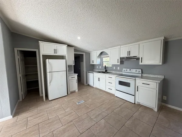 $1,700 | 15467 Delores Lane, Conroe, TX 77384