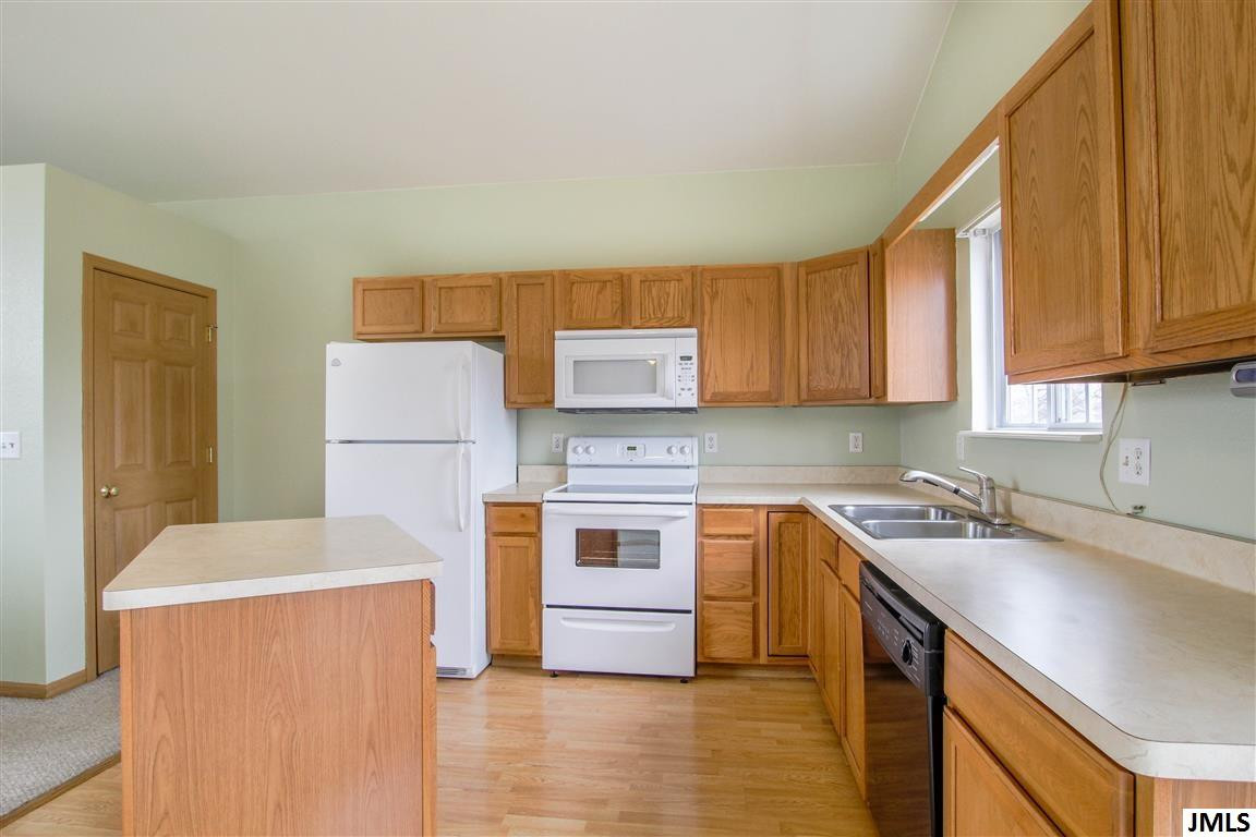 1308 Catsyl Road Jackson, MI 49203 - Photo 8 of 17 Photo 8
