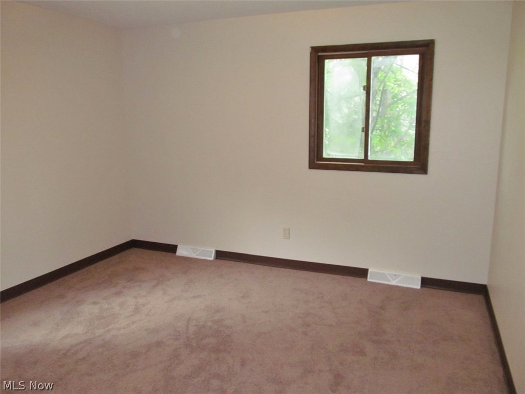 6627 State Road Parma, OH 44134 - Photo 12 of 18