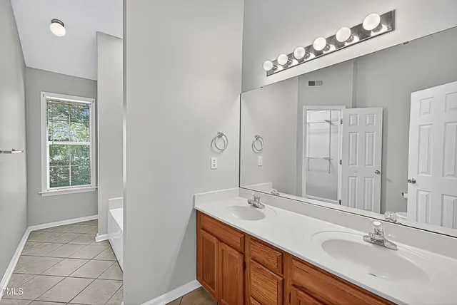 $2,050 | 532 Baygall Road, Holly Springs, NC 27540