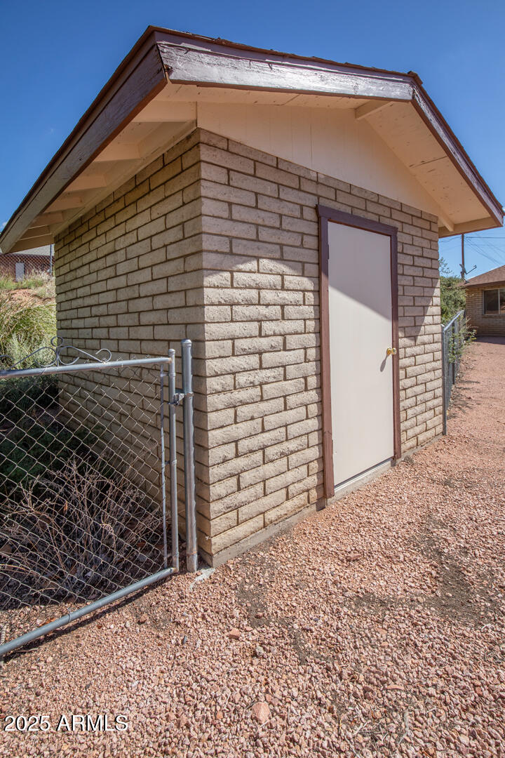 508 South Meadow Street Payson, AZ 85541 - Photo 22 of 29 a front view of a house with a yard