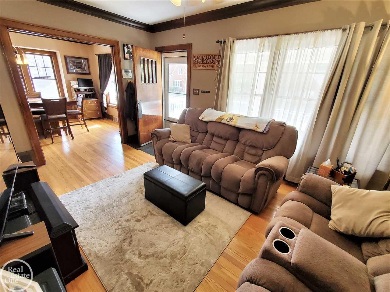15713 Charles R Avenue Eastpointe, MI 48021 - Photo 9 of 65 Gallery Image 9