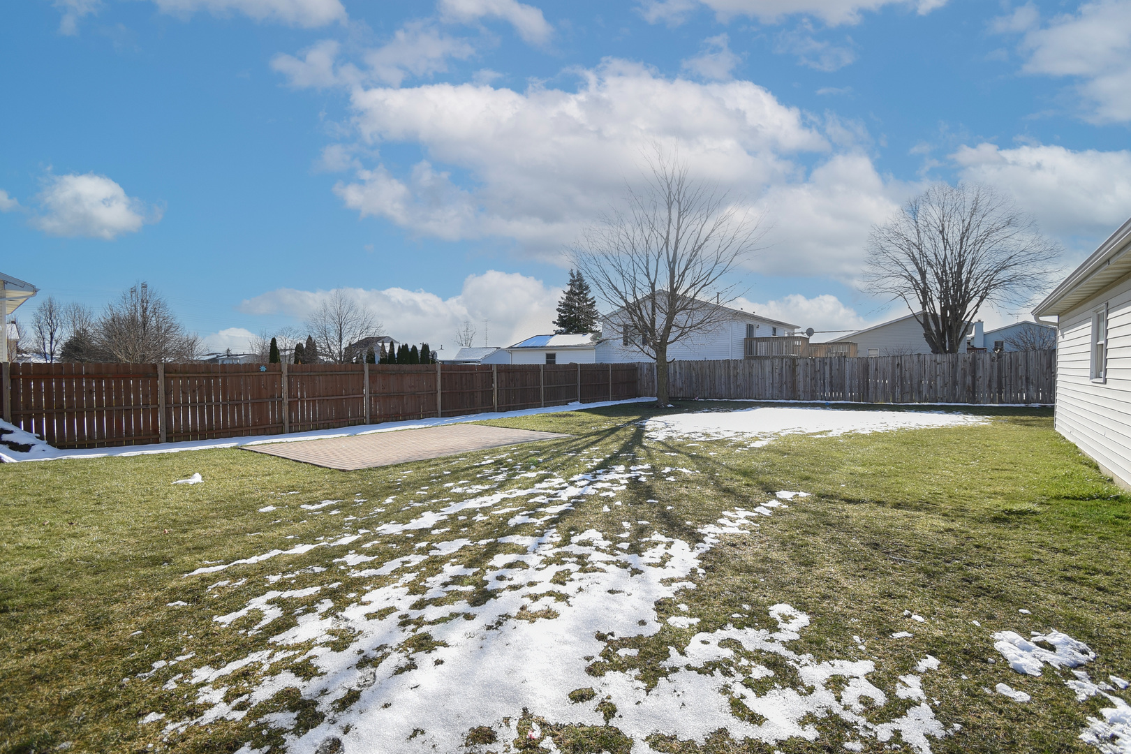 4002 Ridge Road Zion, IL 60099 - Photo 20 of 20 a view of a yard with a large tree
