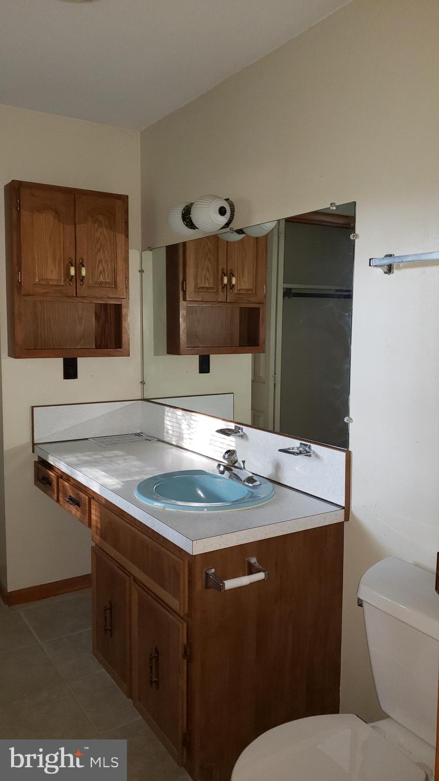4805 Elmer Derr Road Frederick, MD 21703 - Photo 22 of 30 Full bath off primary BR