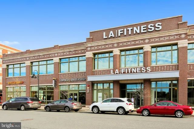 a car parked in front of a building