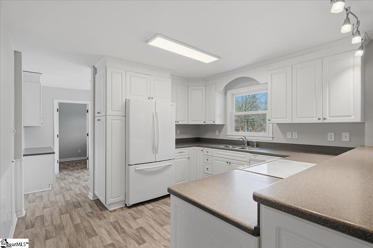 205 Coachman Drive Simpsonville, SC 29681 - Photo 13 of 46