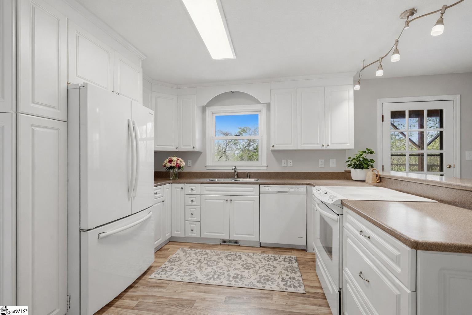 205 Coachman Drive Simpsonville, SC 29681 - Photo 14 of 46