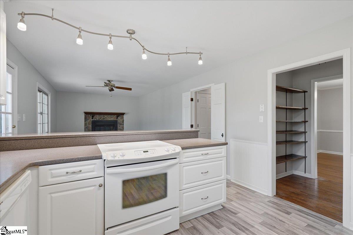 205 Coachman Drive Simpsonville, SC 29681 - Photo 16 of 46