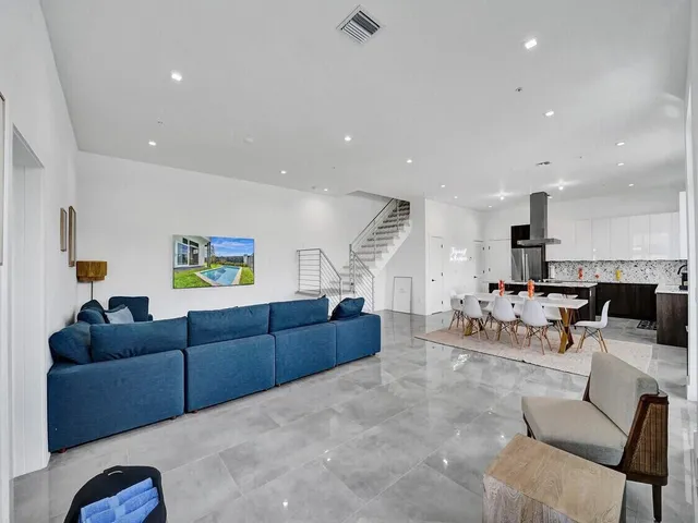 $1,399,000 | 1226 Northeast 15th Avenue, Fort Lauderdale, FL 33304