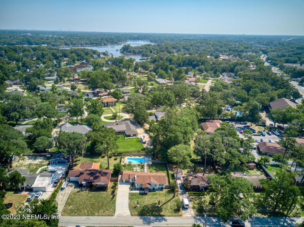 1505 Glengarry Road Jacksonville, FL 32207 - Photo 53 of 65 an aerial view of residential houses with outdoor space and trees