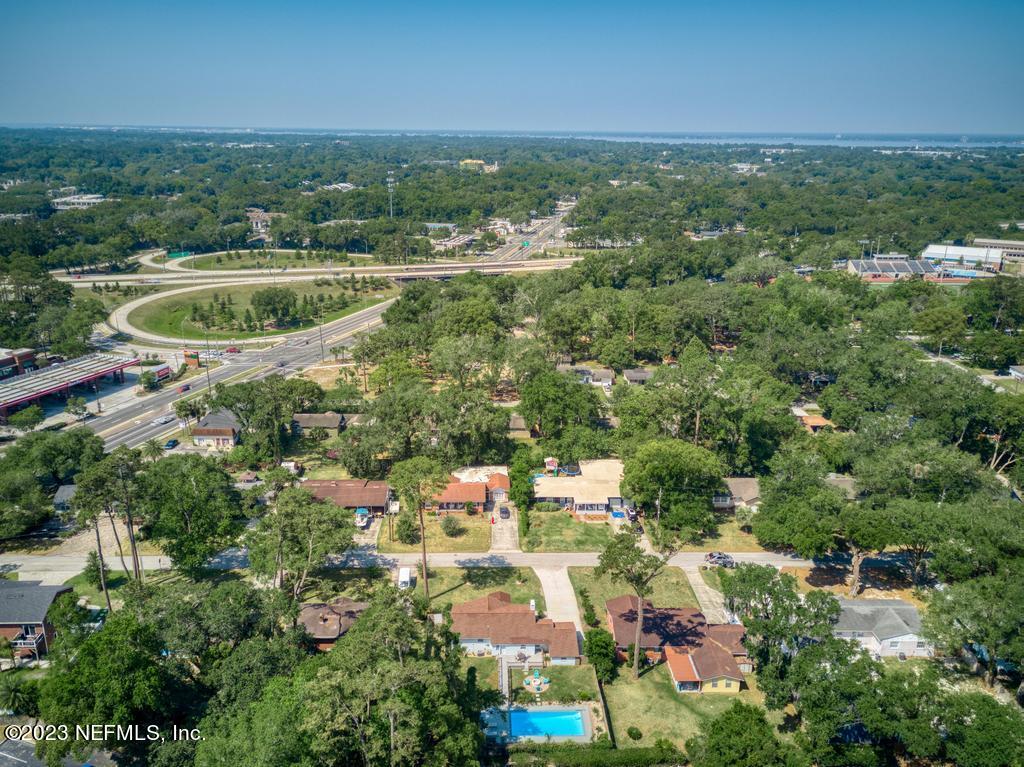 1505 Glengarry Road Jacksonville, FL 32207 - Photo 57 of 65 a view of a city