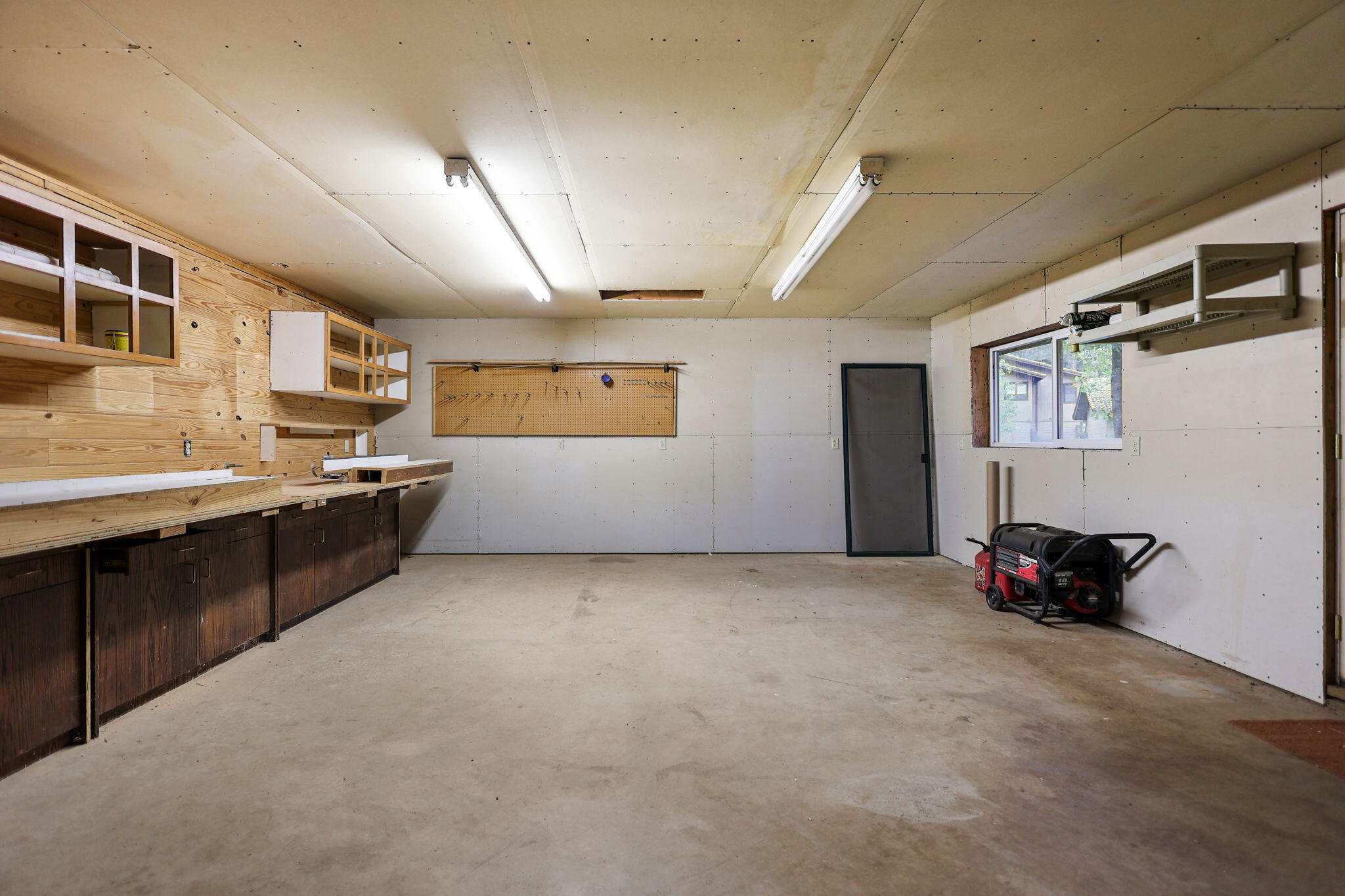 30909 Tinkerbell Lane Shingletown, CA 96088 - Photo 31 of 42 Workshop