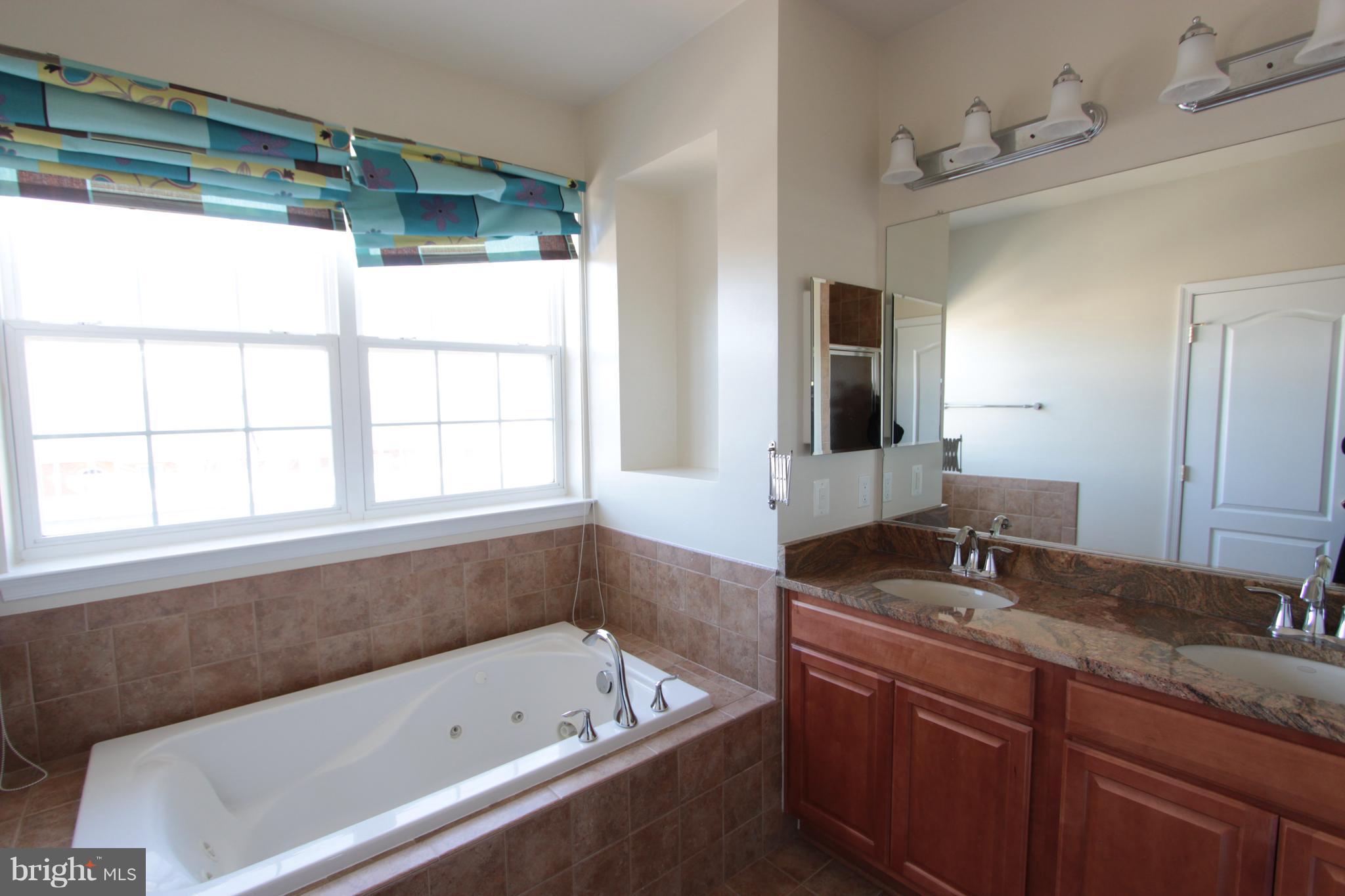 4495 B Beacon Grove Circle Fairfax, VA 22033 - Photo 12 of 20 Bath (Master)