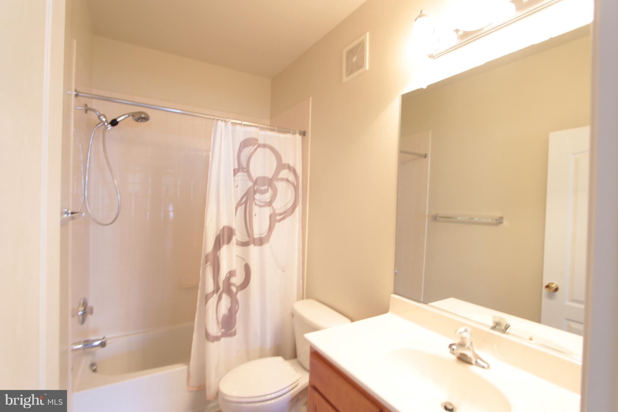 4495 B Beacon Grove Circle Fairfax, VA 22033 - Photo 17 of 20 Bath