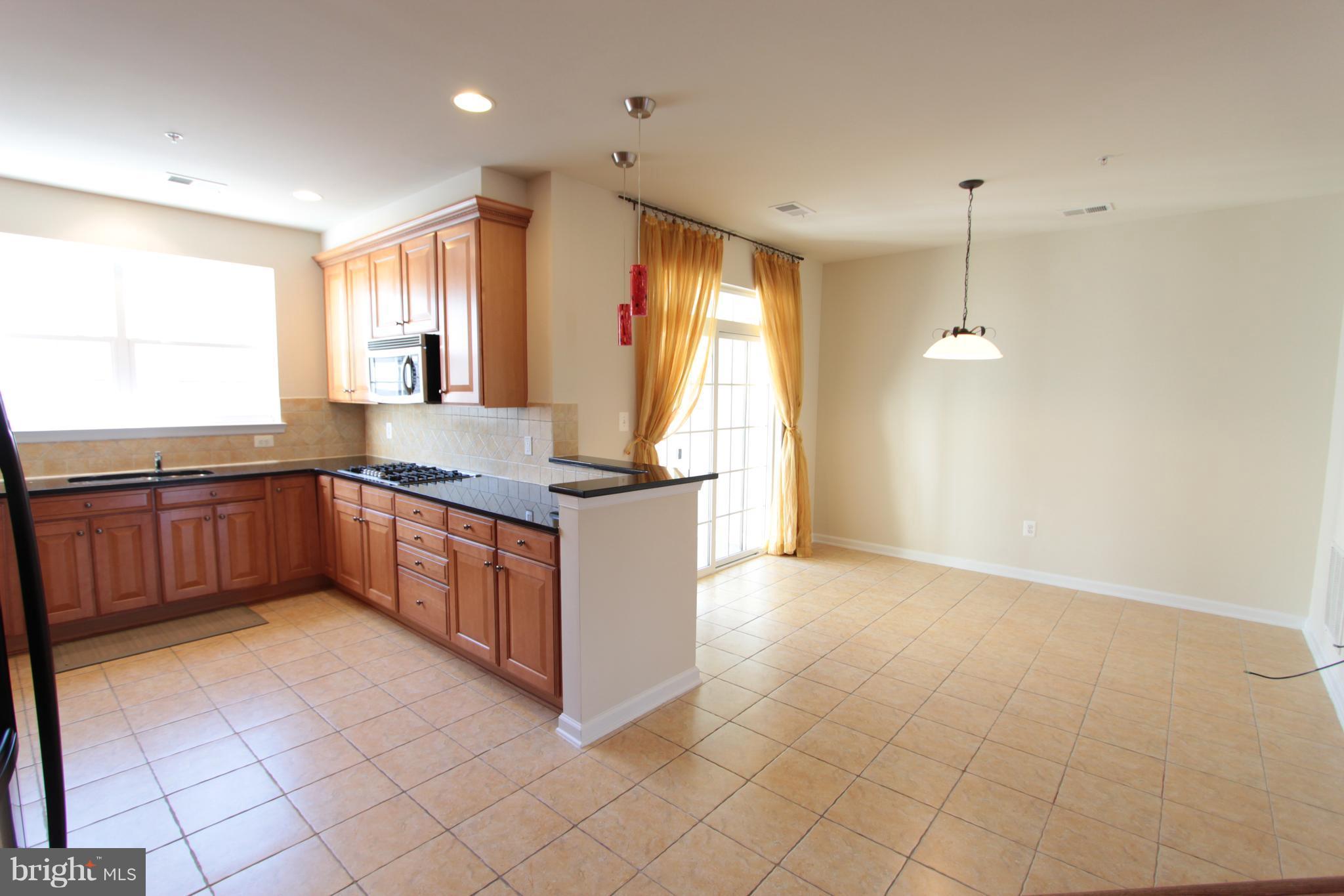 4495 B Beacon Grove Circle Fairfax, VA 22033 - Photo 6 of 20 Kitchen