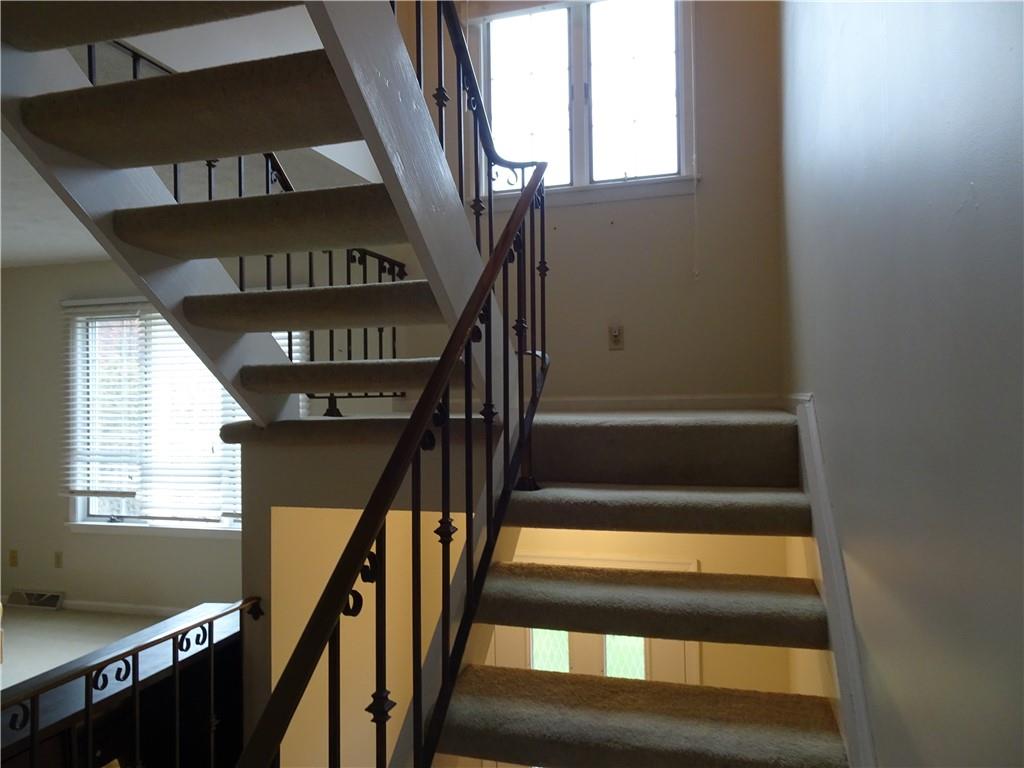 109 Canterbury Commons Indiana, PA 15701 - Photo 8 of 22 a view of entryway