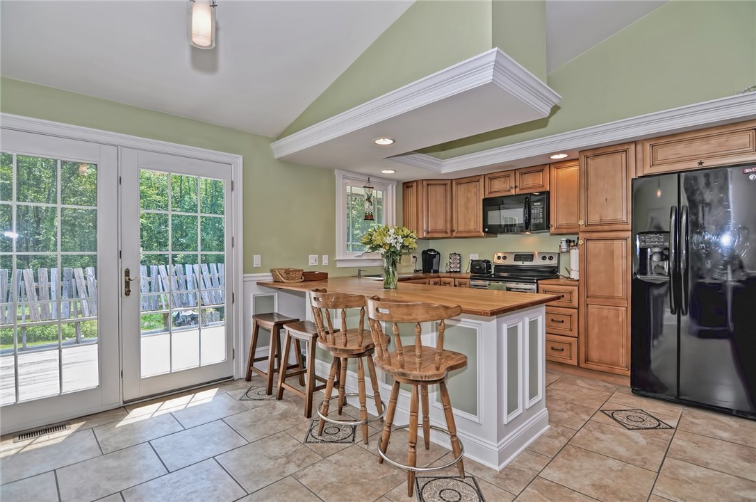 181 Town Farm Road Burrillville, RI 02859 - Photo 4 of 30