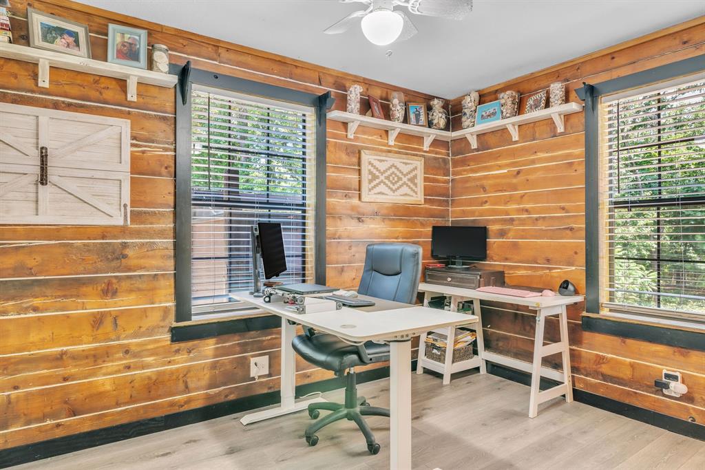 860 County Road 1627 Rusk, TX 75785 - Photo 5 of 37 a balcony with table and chairs