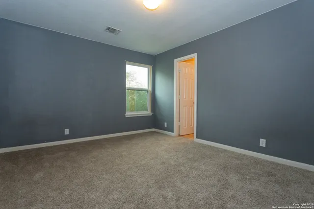 $2,600 | 331 Knights Cross Drive, San Antonio, TX 78258